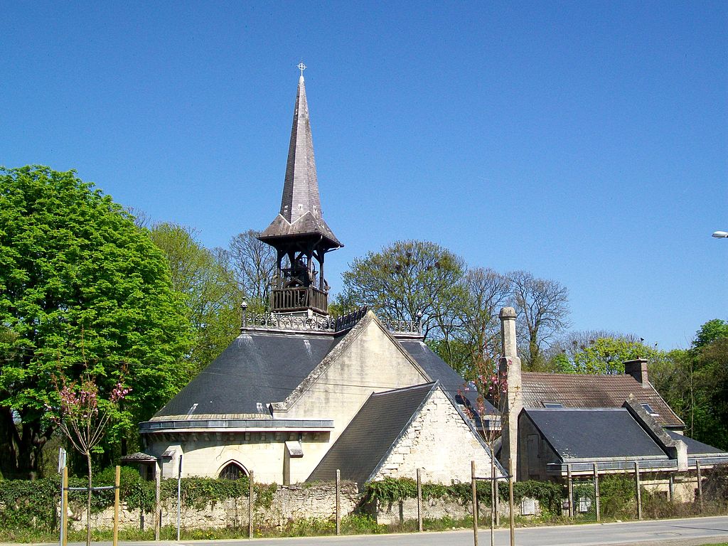 Chamant,_chapelle_Notre-Dame_de_Bon_Secours_Pierre_Poschadel